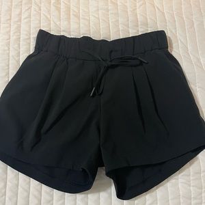 RARE Lululemon Stroll at Sundown Shorts!! Size 2